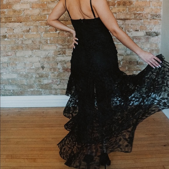 Lace and Ruffle Maxi Dress - Picture 3 of 7